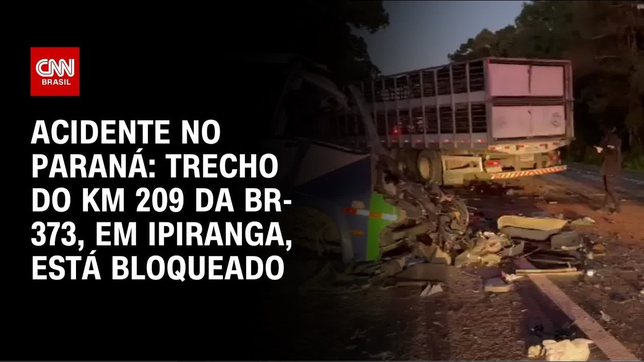 Paraná: Acidente entre micro-ônibus e carreta deixa trecho bloqueado em Ipiranga | CNN NOVO DIA