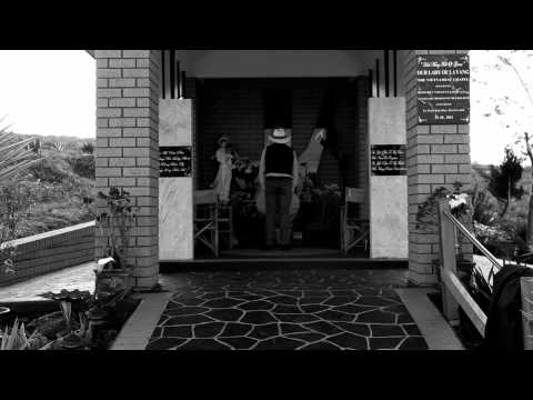 PREMIERE: Apes - Seven