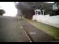 videos de Toby bails off his Skateboard