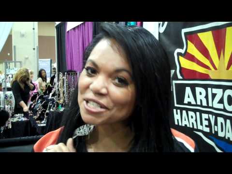 how to organize bras