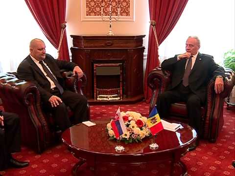 Президент Николае Тимофти принял верительные грамоты посла Словакии Роберта Кирнага