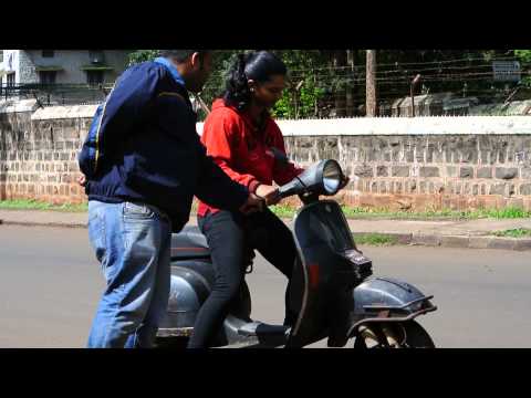 how to drive a vespa