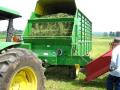 JOHN DEERE BAGGING HAYLAGE