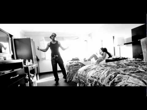 riley - Juicy J performing