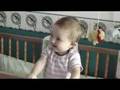 videos de The child needs a vocal coach...	