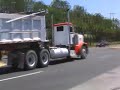 Peterbilt Gives Shave Salute w/Trainhorn!