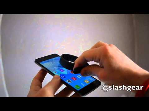 Alcatel OneTouch Idol X+ hands-on with new wearable fitness tracker