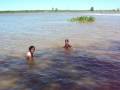 videos de ALAN NADANDO EN EL RIO CON 3 AÑOS