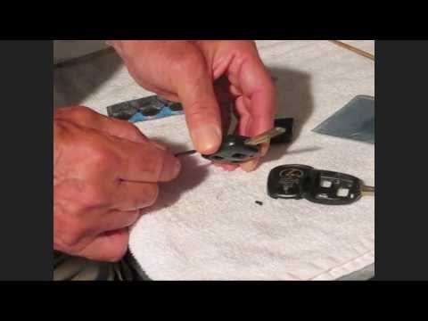 how to replace battery in lexus key es350