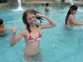 Taisa nas �guas em Itapema - SC