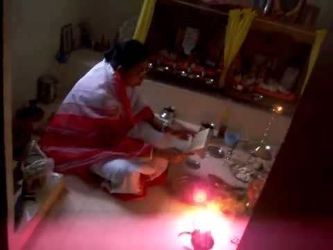 how to perform kojagari lakshmi puja