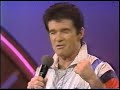 Alan Thicke performs 