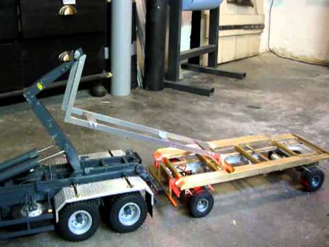 leimbach - Der erste Test meines Eigenbau Tamiya Scania mit Leimbach Abroller. Der Anhänger ist ebenfalls ein Eigenbau, aber noch nicht fertig.