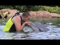 FABINHO PADILHA NADANDO COM GOLFINNHOS NO DISCOVERY COVE - VÍDEO 02