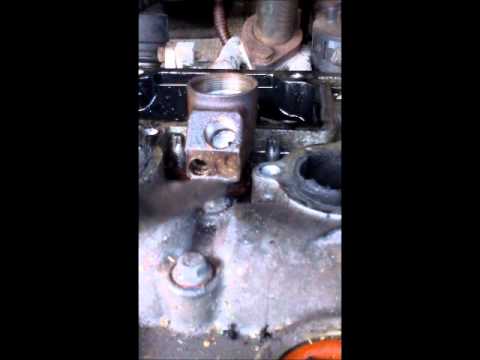 Peugeot 807 removing rusted injectors.