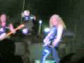videos de Iron Maiden Hallowed Be Thy Name in Dubai Desert Rock Festival 2007.3gp