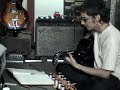 Le�n Larregui componiendo love