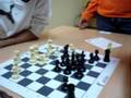 videos de Jugar al ajedrez produce traumas infantiles.