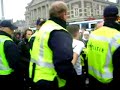 Arrestatie scholierenstaking museumplein 30-11-07