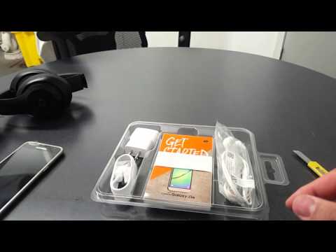Unboxing of the samsung galaxy j3 boostmobile