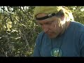 Making a bowdrill set with Cody Lundin