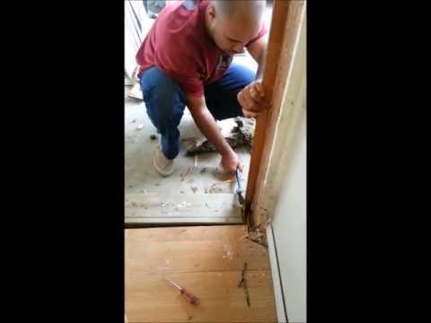 how to remove a door frame