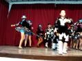 Carla bailando de Caporal