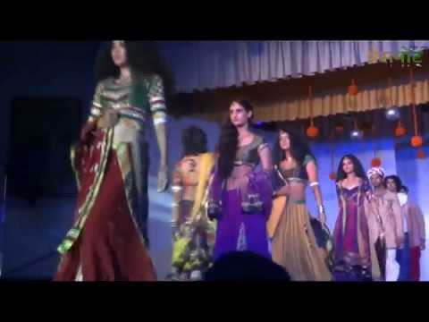 मॉडल्स ने रैंप पर बिखेरे जलवे