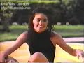 es una cancion movida y sensual canta charly