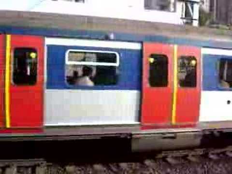 往尖東列車開出