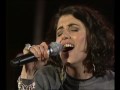 Giorgia - Gocce di Memoria (Musicultura 2008): http://www.youtube.com/watch?v=ZxgKKCfkxIk&feature=youtu.be