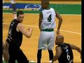 Assist di Joseph Forte, schiacciata Benjamin Eze (MPS Siena) Assist di Joseph Forte, schiacciata Benjamin Eze (MPS Siena)