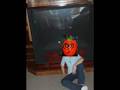 pessoas parecidas com frutas