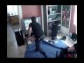 Edvin 19 �r och spelar tv spel