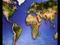 http://www.artehistoria.com/civilizaciones/videos/480.htmSe calcula que en el mundo actual viven unos 13 millones de judíos, de los que un tercio aproximadamente, 4,7 millones, se halla en Israel. Del resto, muy repartido, 5,8 millones viven en los Estados Unidos. En orden decreciente, 600.000 judíos habitan en Francia y 550.000 en Rusia. Ucrania, Canadá, Reino Unido y Argentina tienen una población judía superior a las 250.000 personas. Son numerosas también las poblaciones judías de Brasil, Sudáfrica y Australia, superiores a los 100.000 individuos. Más de 50.000 judíos viven en países como Alemania, Eslovaquia y Bielorrusia. En México, Venezuela, Uruguay, Italia, Bélgica y Holanda, Turquía, Irán, Azerbaiján y Uzbekistán viven más de 25.000 judíos. Por último, en países como Chile, España, Suiza, Austria, Suecia, Letonia, Rumanía, Georgia y Kazajstán viven poblaciones de entre 10.000 y 25.000 judíos, siendo inferior a 10.000 la población judía que habita en el resto de países del mundo. Con respecto a las ciudades, la mayor población urbana judía corresponde a Nueva York, con 1,75 millones, seguida de Miami, Los Angeles y, ya en Israel, Jerusalén. También son notables las poblaciones judías de San Francisco, Buenos Aires, París, Londres o Moscú, entre otras.