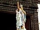Imagem de Nossa Senhora dos Anjos com dinheiro.