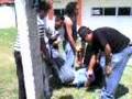 tratando de someter a edi guerrero