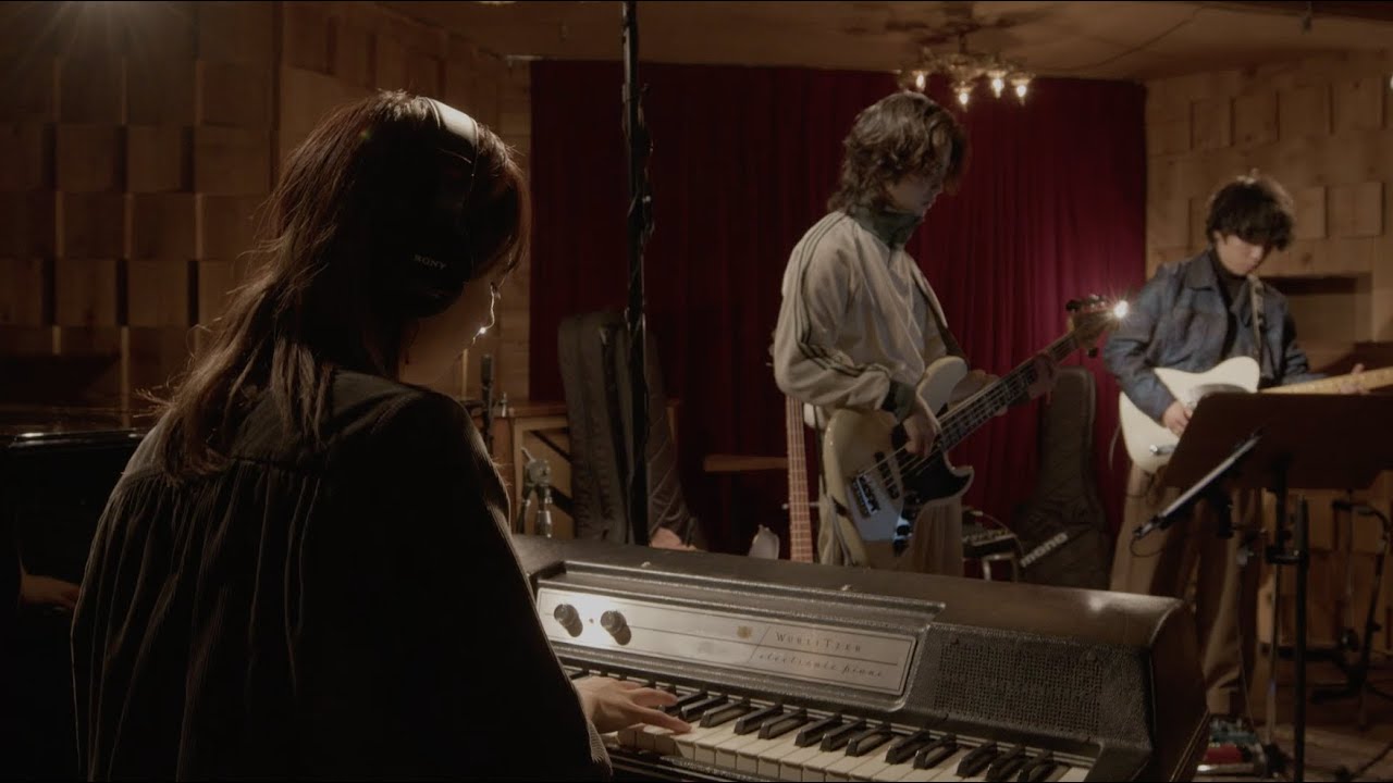 和久井沙良 - "Maze feat. mimiko"スタジオライブ映像を公開 1stアルバム 新譜「Time Won't Stop」2022年12月21日発売 吉田沙良(モノンクル)、ermhoi、mimikoらがボーカル参加 thm Music info Clip