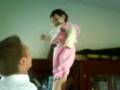 bebe volando
