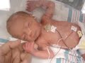 krismaris little hand  2nd day after birth: 