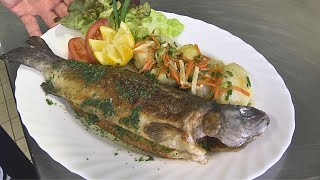 Forelle Müllerin Art mit Schwenkkartoffeln Forelle Müllerin Art mit Schwenkkartoffeln