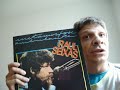 o eterno maluco beleza, raul seixas, um baiano que tocava um rock , baladas e musicas progressivas como ele dizia mistura de elvis presley e luiz gonzaga. fazia letras inteligentes. a pitty hoje � uma semelhan�a. nao se comporta igual a baiana na area musical, pois na bahia se toca mais ax�, samba,musicas para carvaval. mas � roqueira, assim como era o raulzito e os panteras.e tem o marcelo nova ultimo parceiro do raul. musicas inesqueciveis letras inteligentes e tinha uma estoria interessante, git�,nasci a 10 mil anos atras. metamorfose ambulante, medo da chuva, al capone,trem das sete,ouro de tolo,que inspirou silvio brito na musica t� todo mundo louco.idolo da jovem guarda, produtor,compositor,cantor,infelismente foi cedo. o sempre raul seixas.