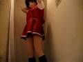 着ぐるみ娘の制服の下は・・・