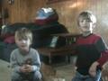 videos de Boys' Halloween Presents