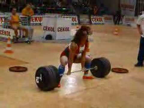 アネタFlorczyk-- デッドリフト250kg