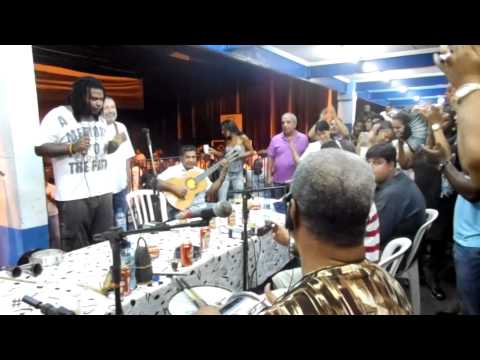 Samba do Trabalhador - Alvaros Santos no Samba do Trabalhador com a ilustre participação de Ubirany arrasando como sempre no repique de mão.