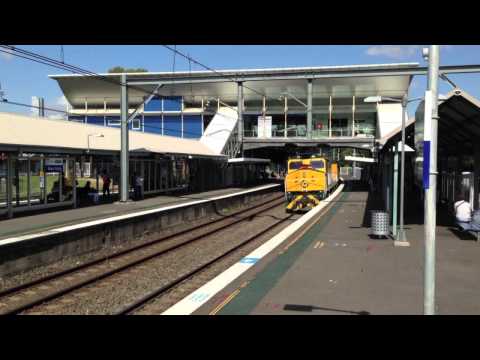 how to get to top ryde by train