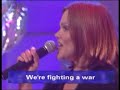 Belinda Carlisle en Night Fever (We want)the same thing2002