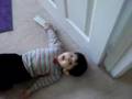 videos de Maleka : cute baby girl playing 71