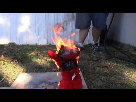 how to turn on ymca elmo